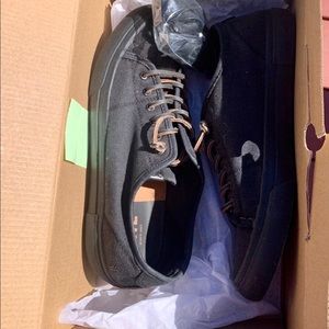 Frye black tennis shoes